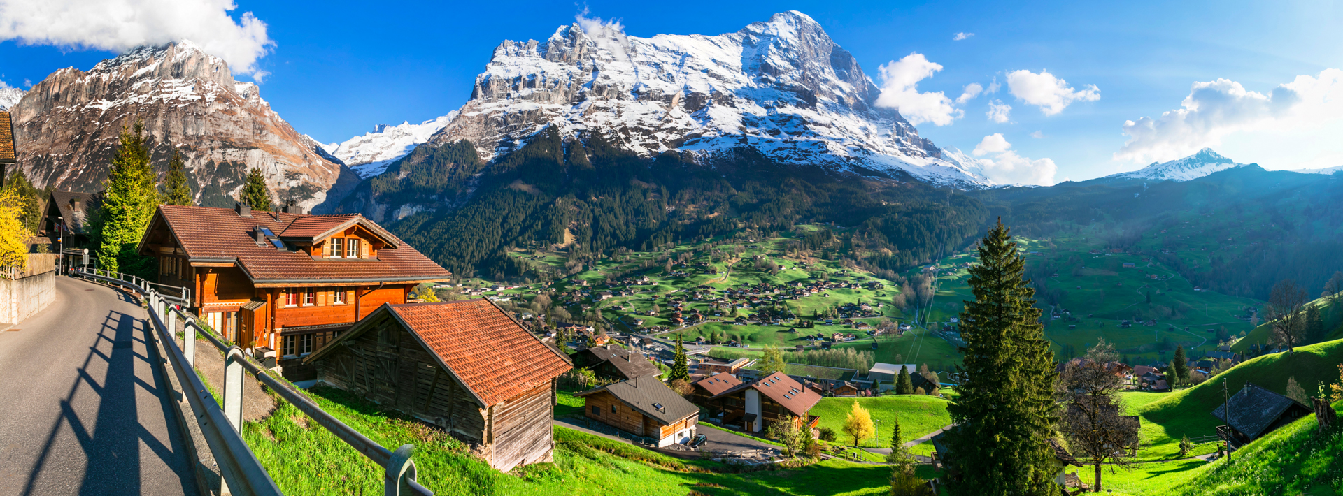 หมู่บ้าน Grindelwald ใต้ผนังเหนือของ Eiger