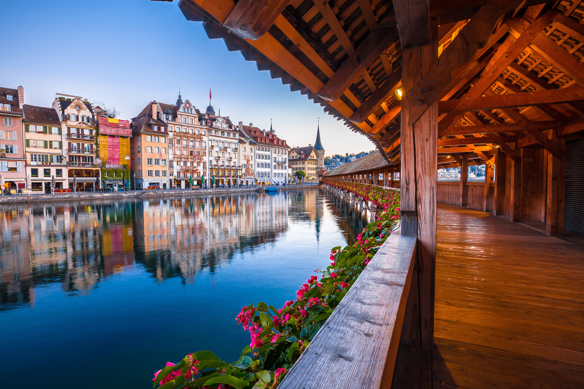 สะพานไม้ Kapellbrücke ทะเลสาบ Lucerne