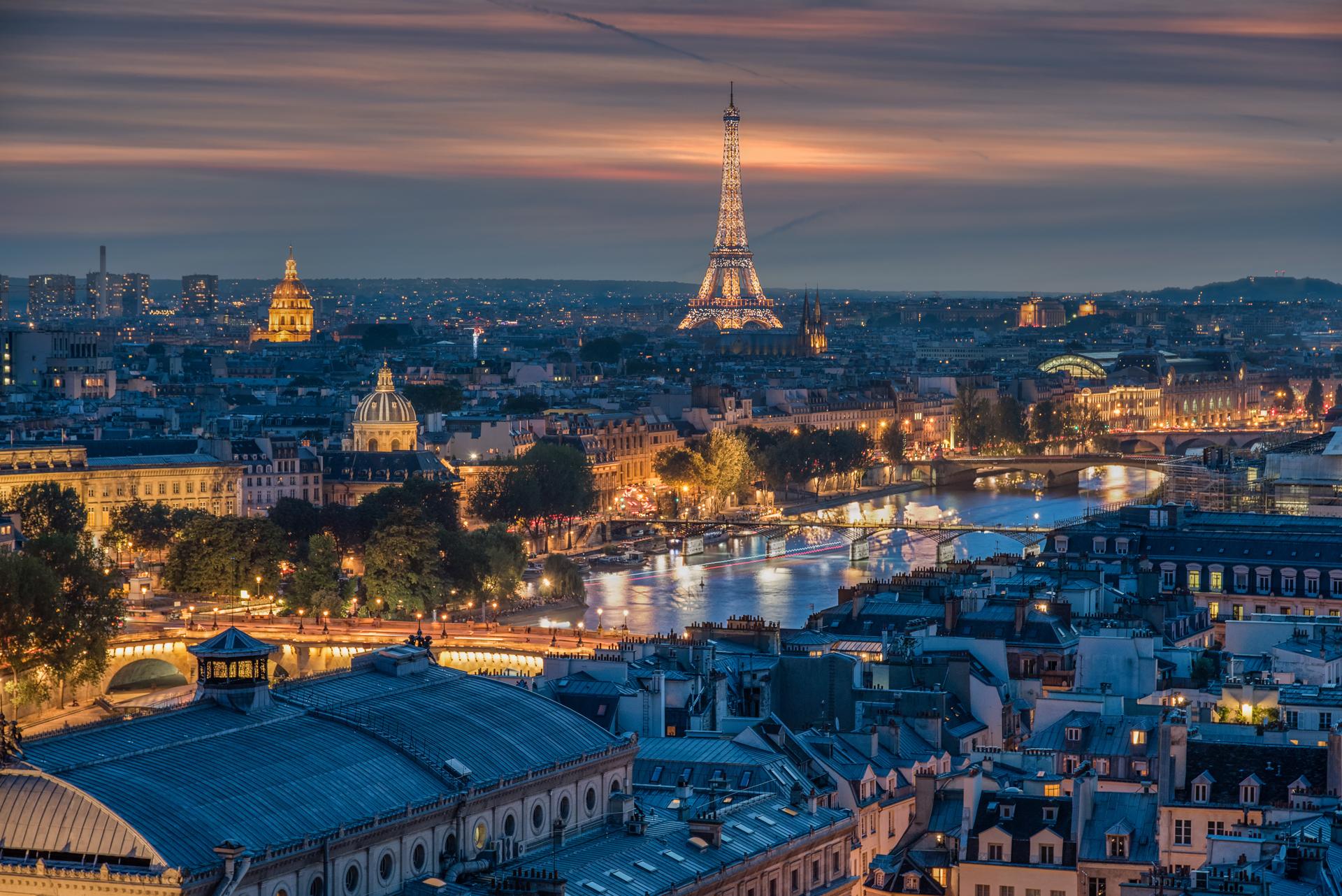 🇫🇷 Eiffel Tower 