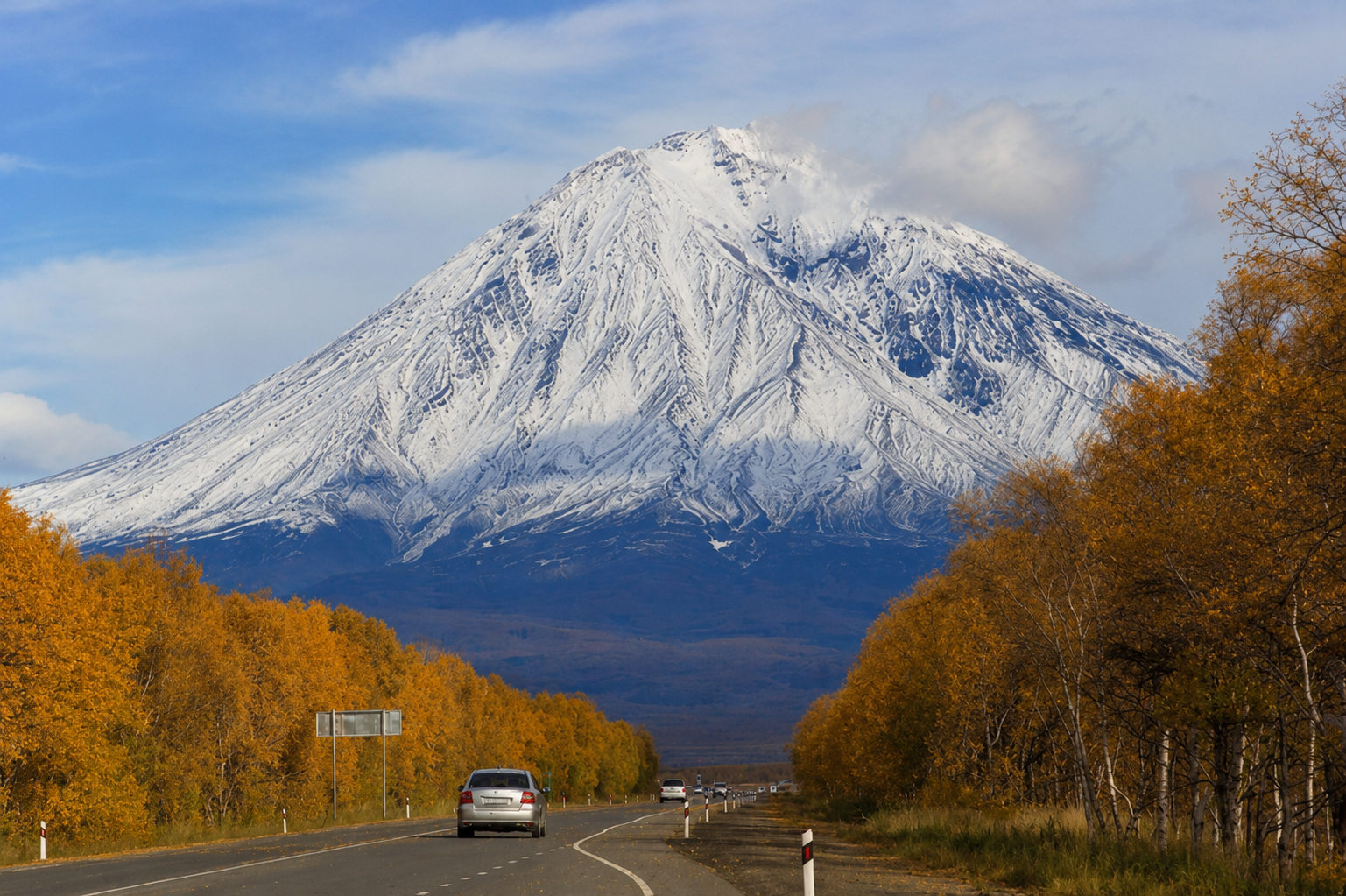 kamchatka autumn road